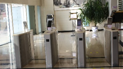 新建工廠人臉訪客機的優(yōu)勢在哪里？