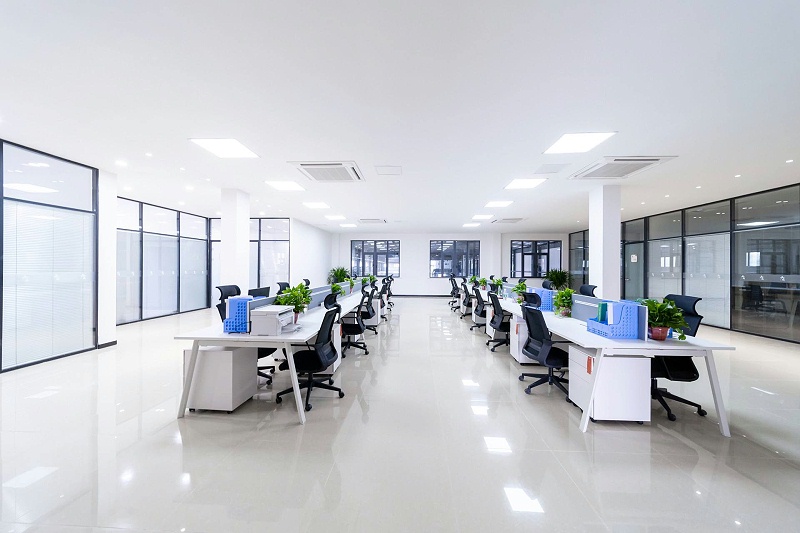 四川零零柒弱電工程公司帶你認(rèn)識(shí)，工廠辦公室場(chǎng)景下需要配備哪些安防設(shè)備？