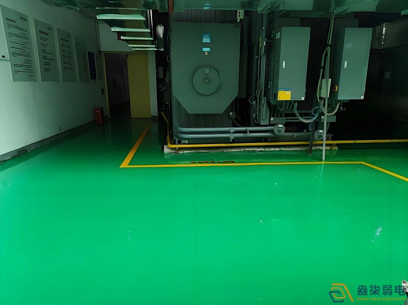 機(jī)房建設(shè)選用環(huán)氧防靜電地坪的好處？